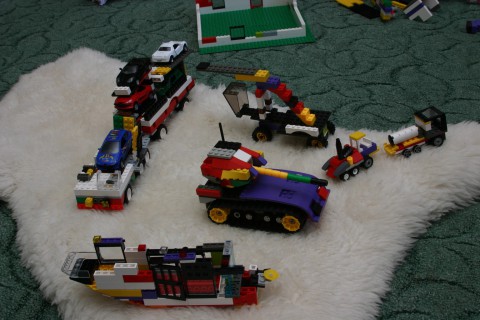 автовоз, танк, катер, самолетна стълба... | car-carrier, tank, boat, airplane staircase..